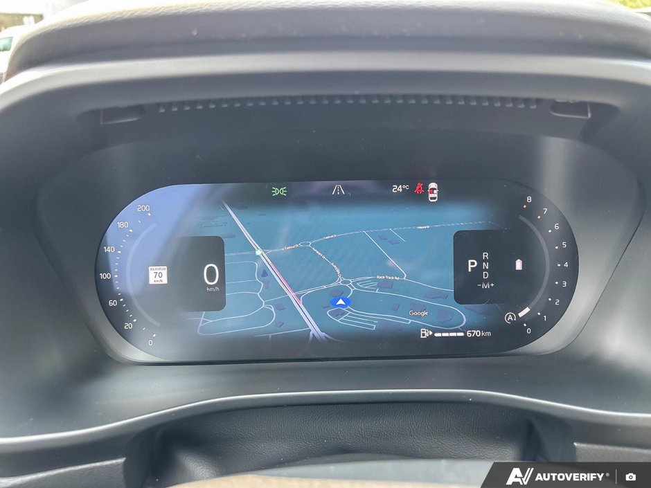 2026 Volvo XC40 Plus Dark Theme-14