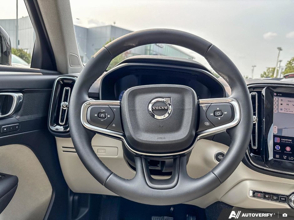 2026 Volvo XC40 Plus Dark Theme-13