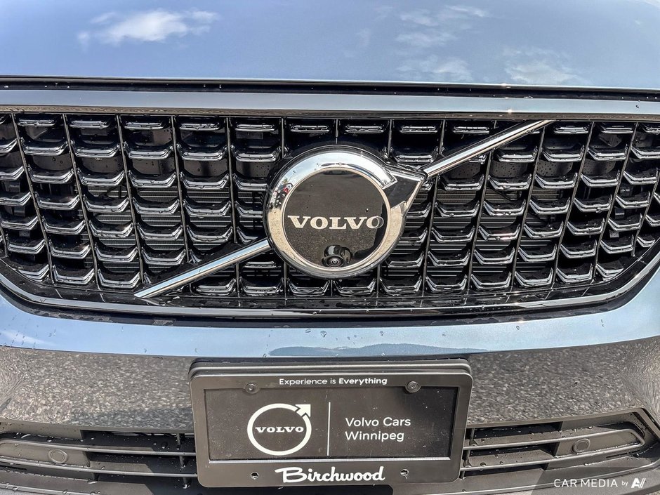 2026 Volvo XC40 Plus Dark Theme-6