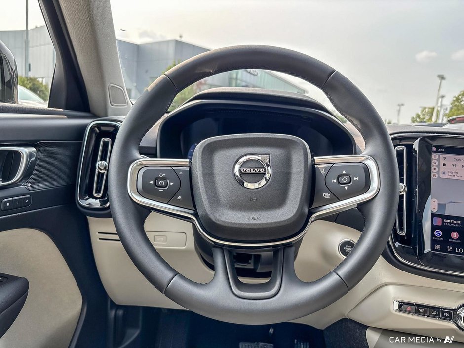 2026 Volvo XC40 Plus Dark Theme-14