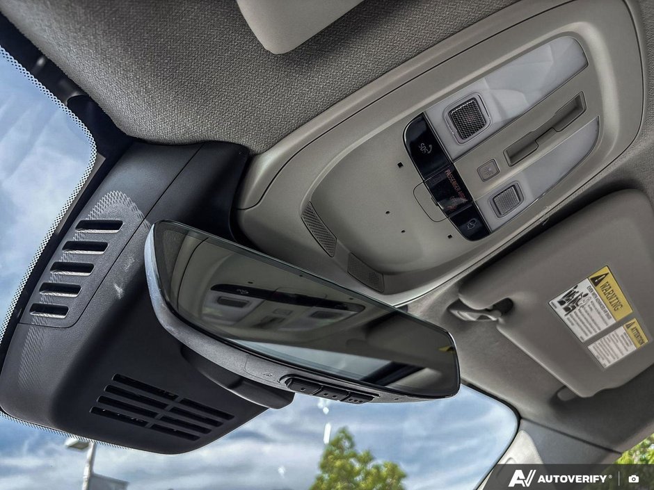 2026 Volvo XC40 Plus Dark Theme-20