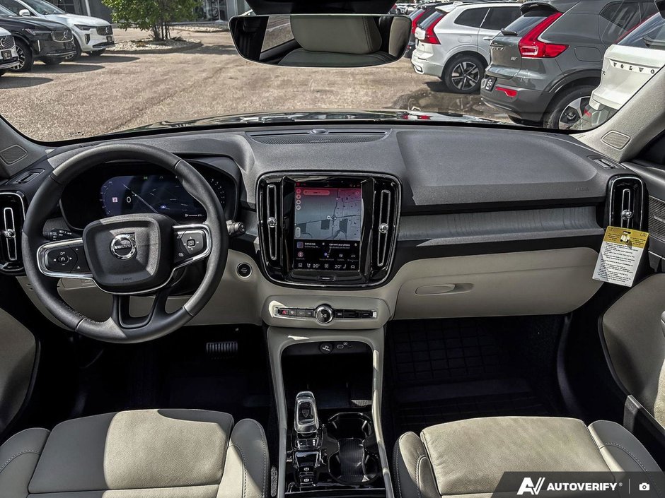 2026 Volvo XC40 Plus Dark Theme-23