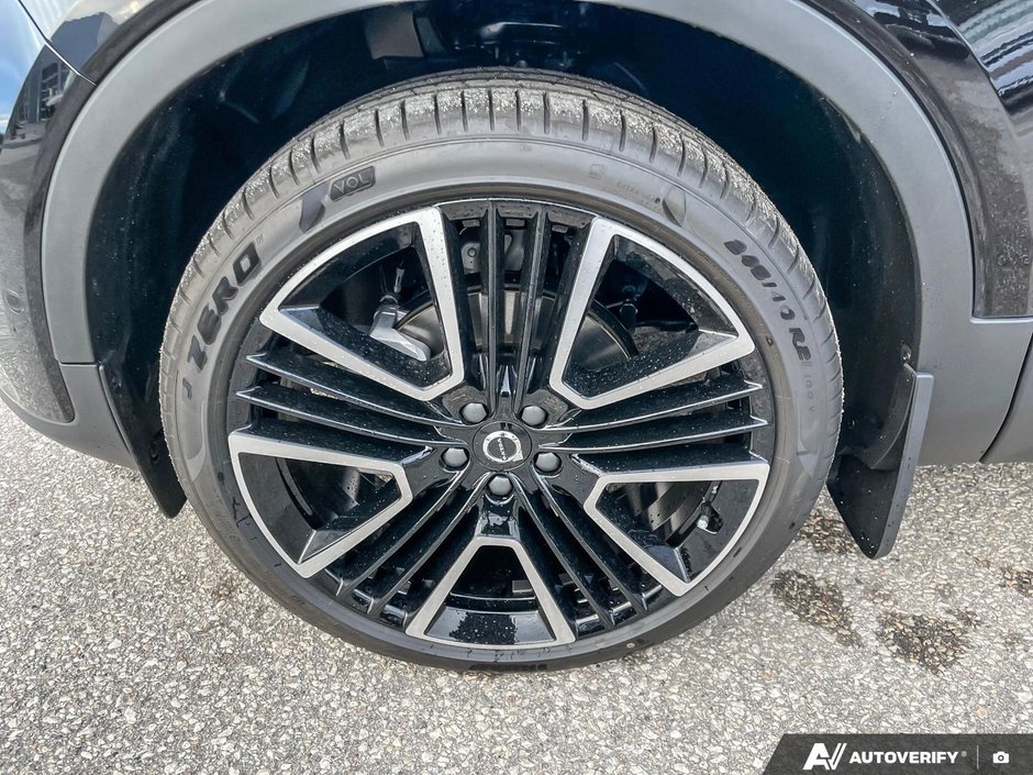 2026 Volvo XC40 Ultra Dark Theme-9