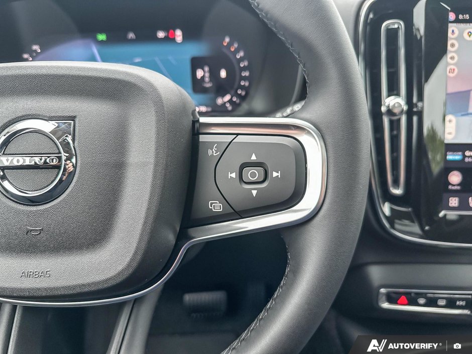 2026 Volvo XC40 Plus Dark Theme-16