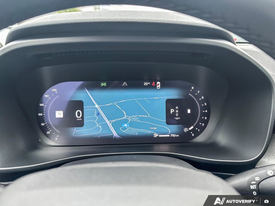 2026 Volvo XC40 Plus Dark Theme-15