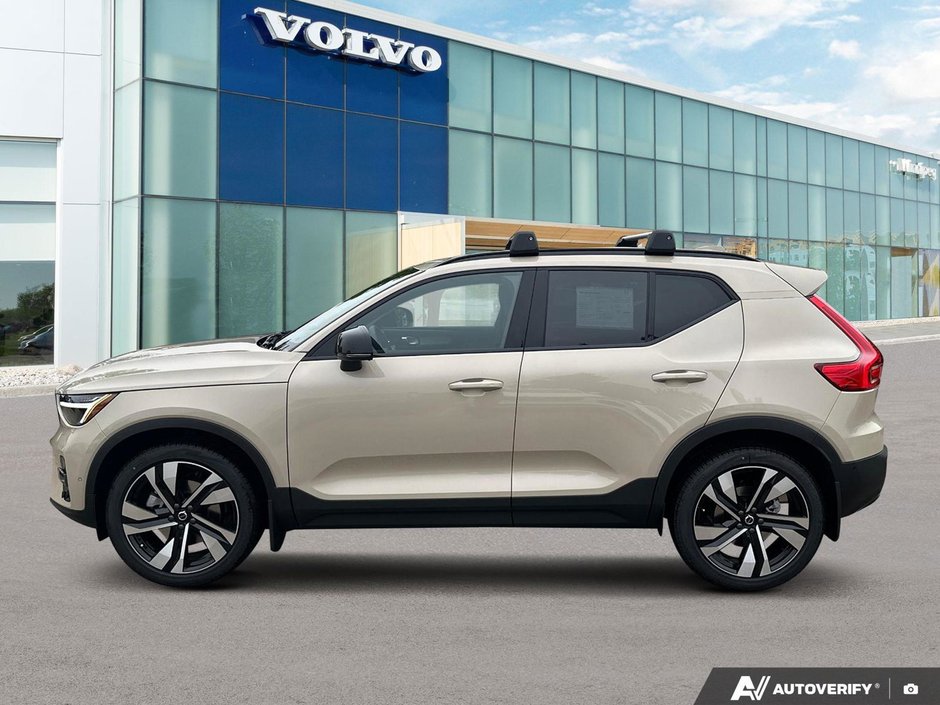 2026 Volvo XC40 Plus Dark Theme-2