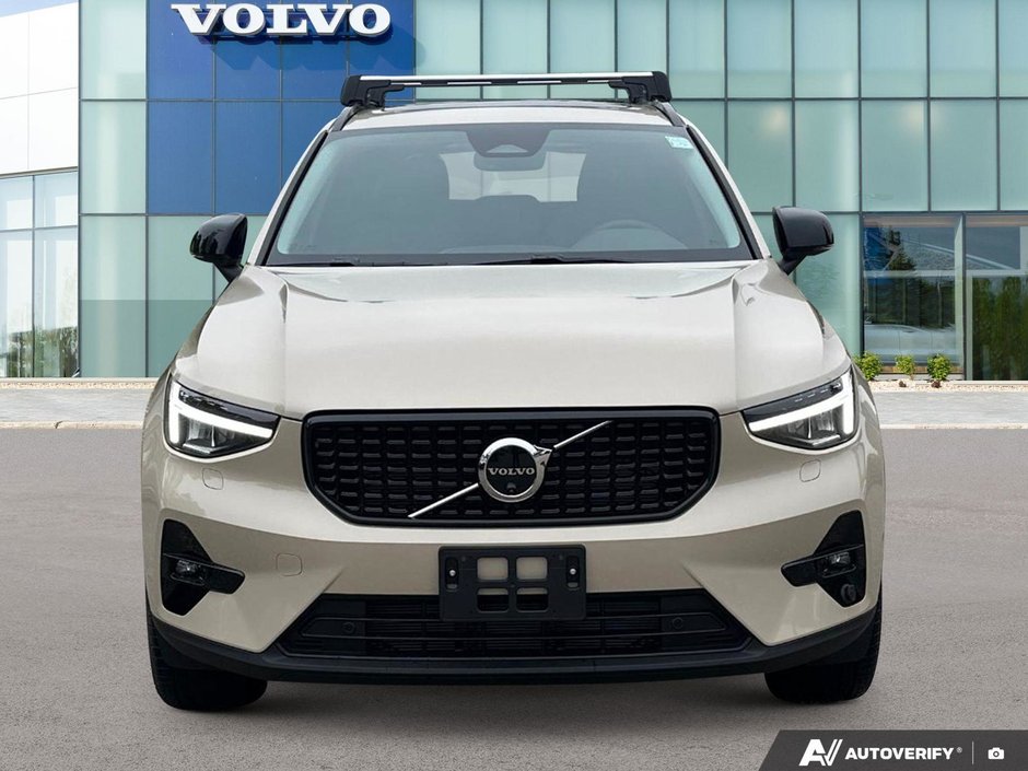 2026 Volvo XC40 Plus Dark Theme-5