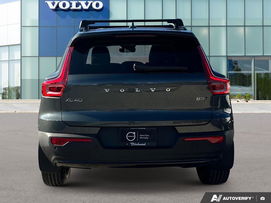 2026 Volvo XC40 Ultra Dark Theme-4