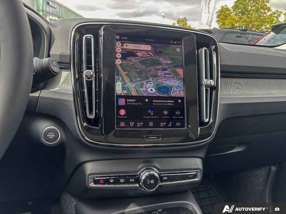 2026 Volvo XC40 Plus Dark Theme-19