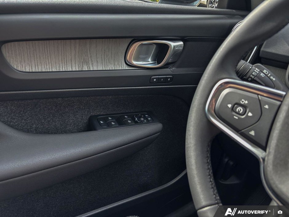 2026 Volvo XC40 Plus Dark Theme-17