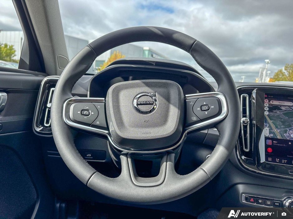 2026 Volvo XC40 Plus Dark Theme-14