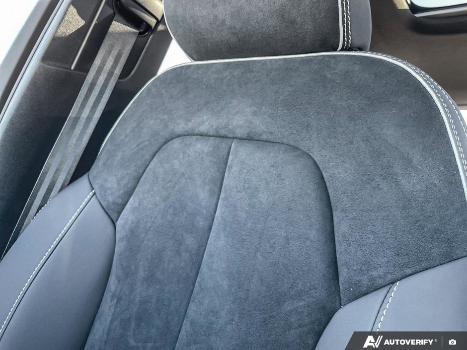 2026 Volvo XC40 Ultra Black Edition-20