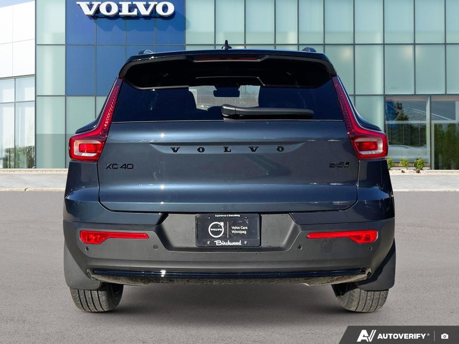 2026 Volvo XC40 Ultra Black Edition-4