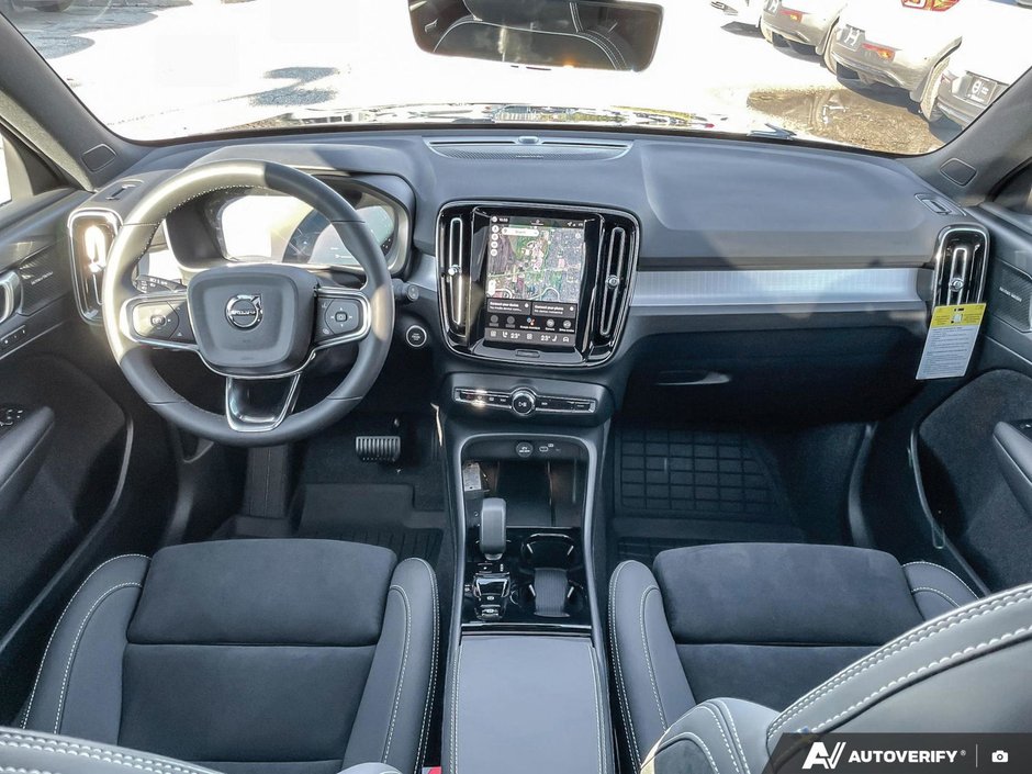 2026 Volvo XC40 Ultra Black Edition-24