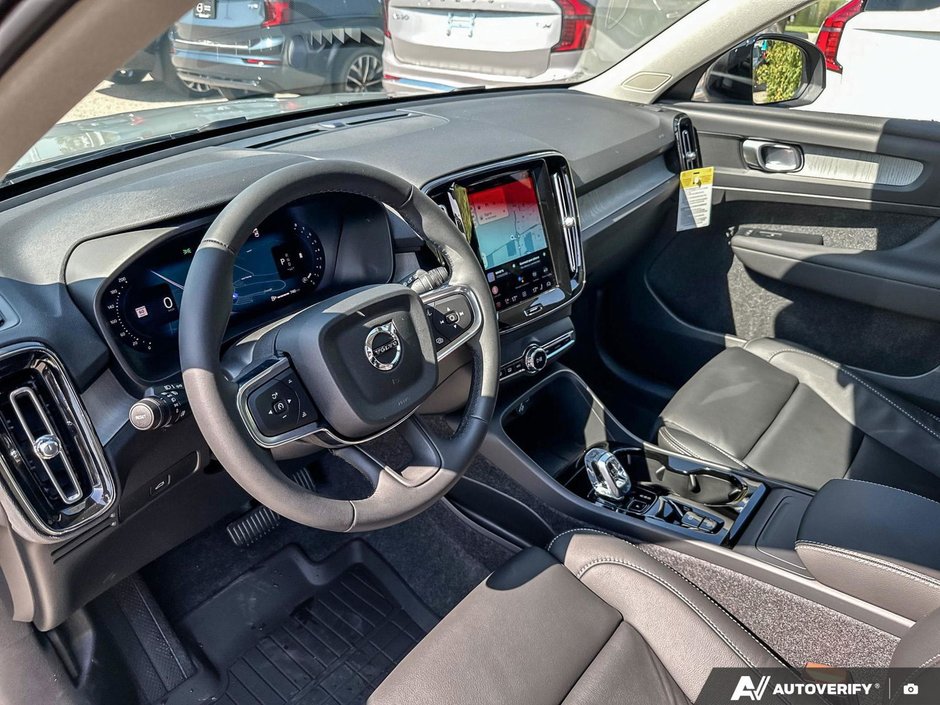 2026 Volvo XC40 Plus Dark Theme-13