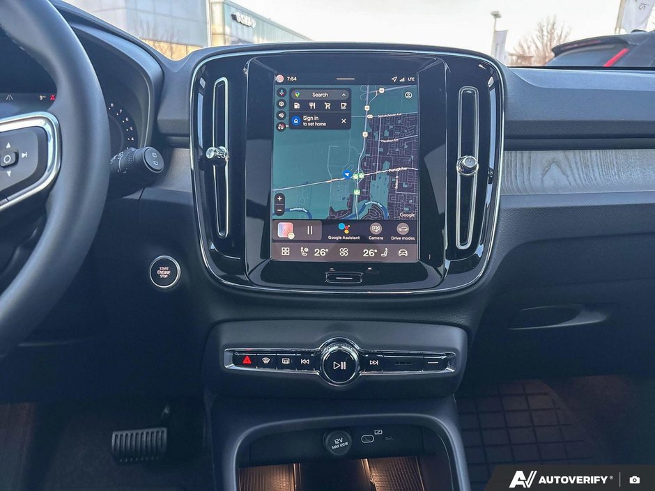 2026 Volvo XC40 Ultra Dark Theme-19