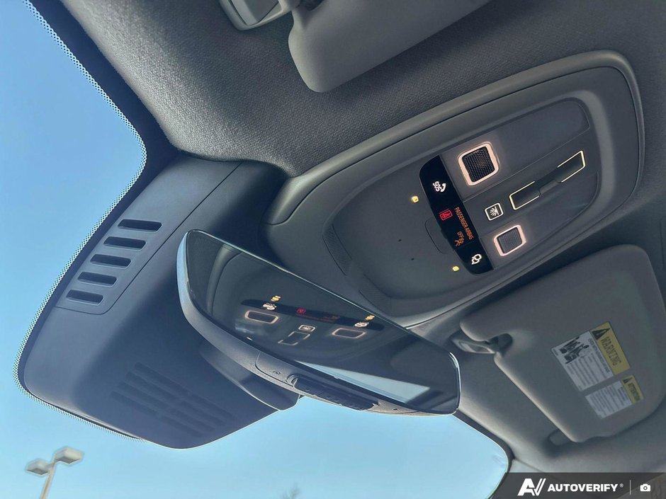 2026 Volvo XC40 Ultra Dark Theme-21