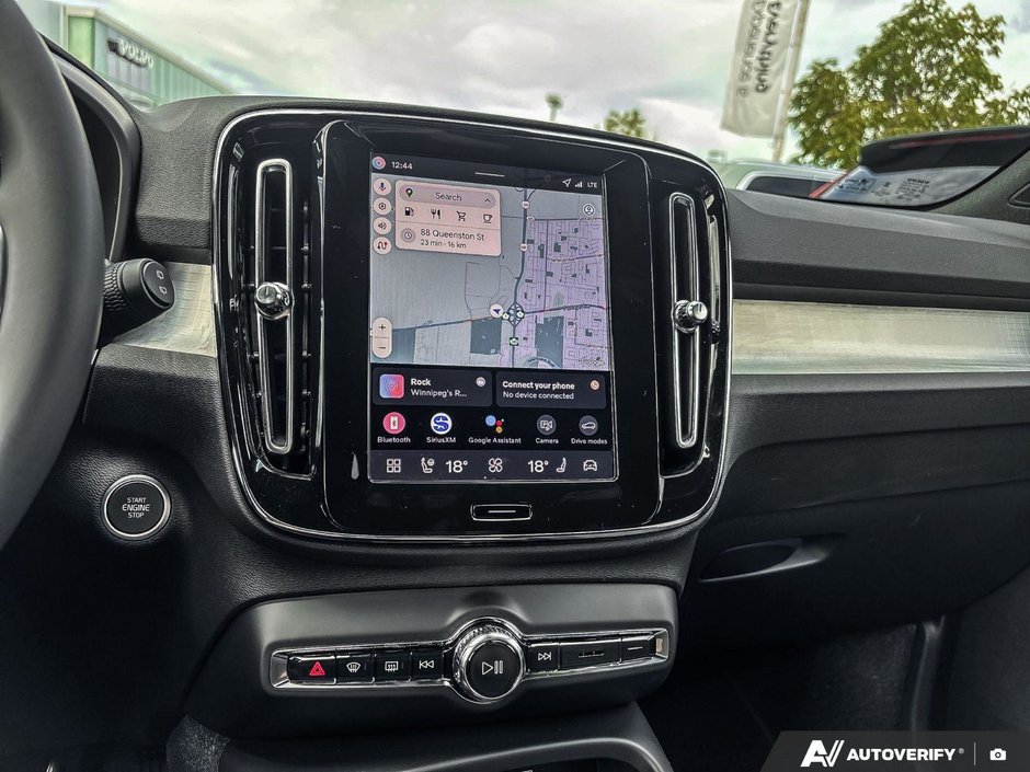 2026 Volvo XC40 Core Dark Theme-19