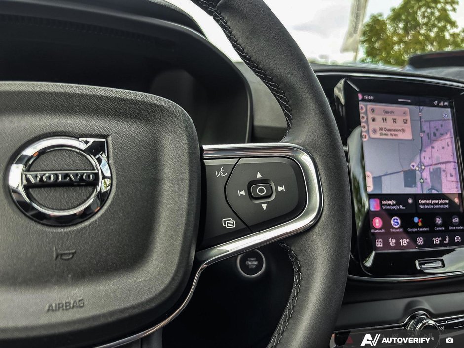 2026 Volvo XC40 Core Dark Theme-16