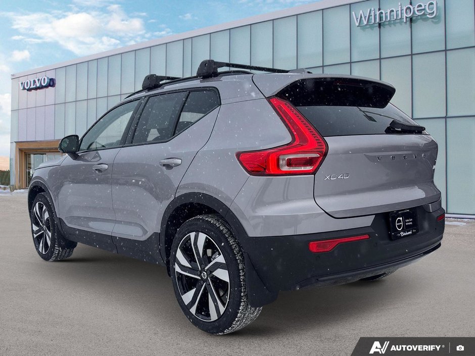 2026 Volvo XC40 Ultra Dark Theme-3