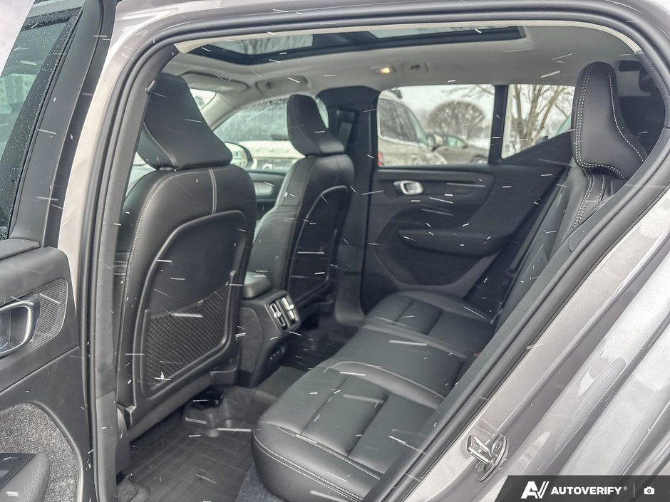 2026 Volvo XC40 Ultra Dark Theme-23