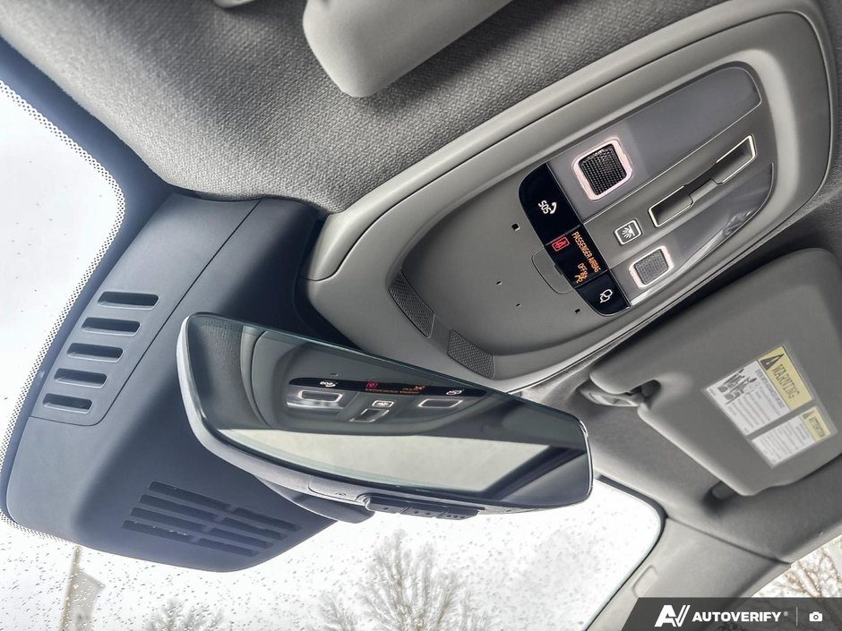 2026 Volvo XC40 Ultra Dark Theme-21