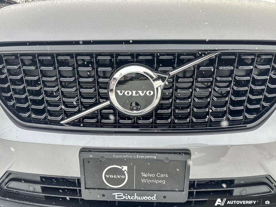 2026 Volvo XC40 Ultra Dark Theme-6