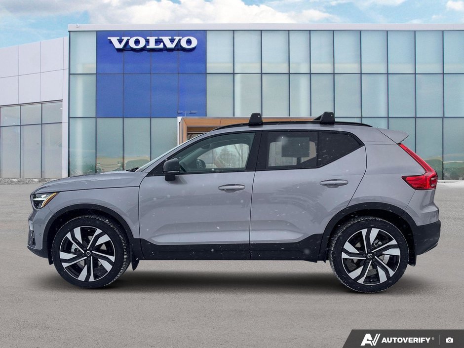 2026 Volvo XC40 Ultra Dark Theme-2