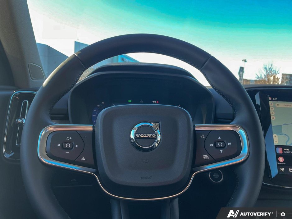 2026 Volvo XC40 Plus Dark Theme-13