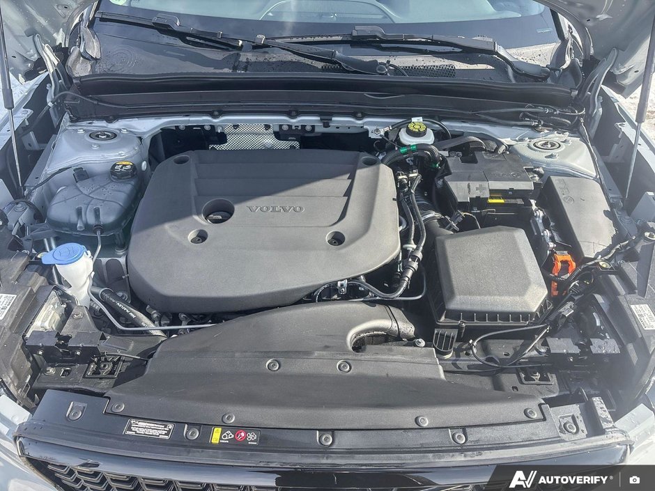 2026 Volvo XC40 Core Dark Theme-7