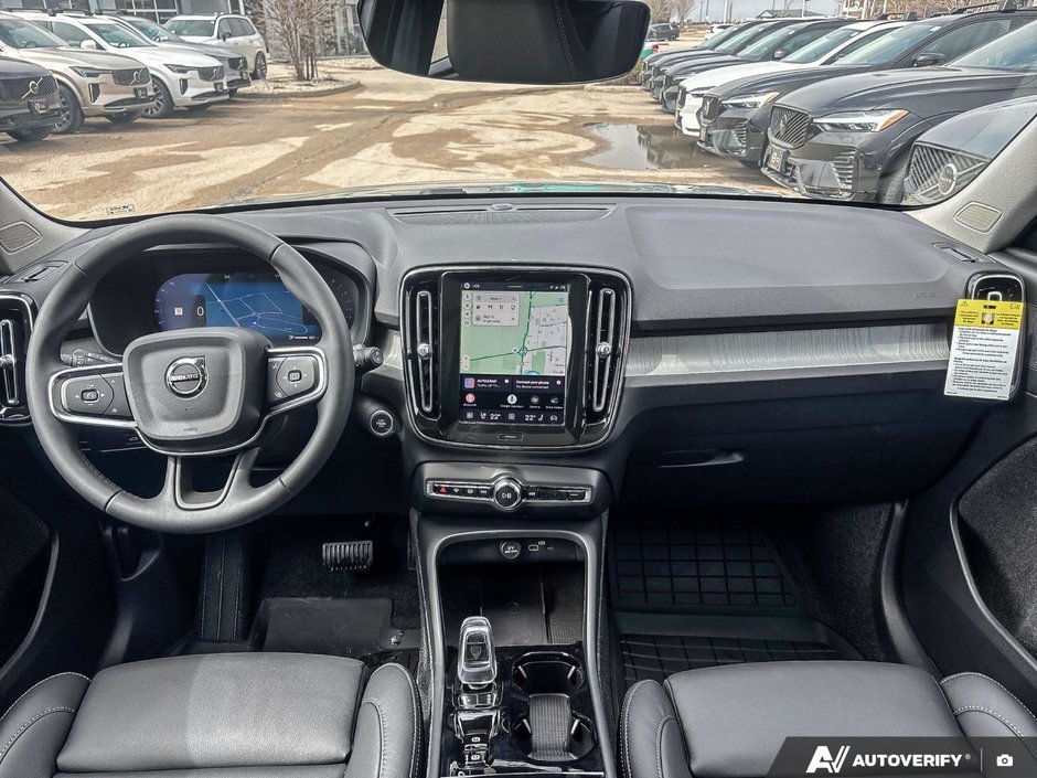 2026 Volvo XC40 Plus Dark Theme-24