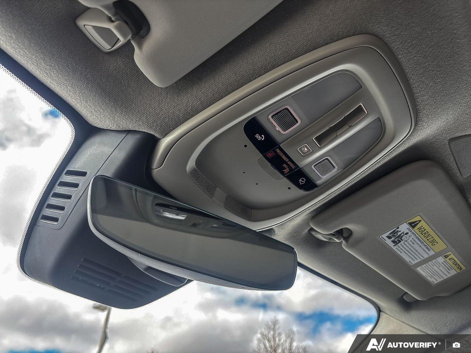 2026 Volvo XC40 Core Dark Theme-21