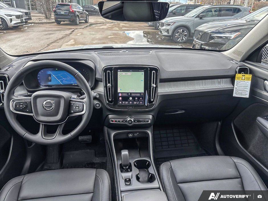 2026 Volvo XC40 Core Dark Theme-23