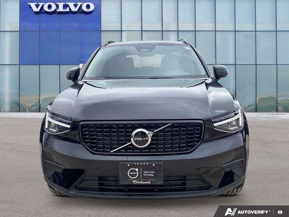 2026 Volvo XC40 Core Dark Theme-4