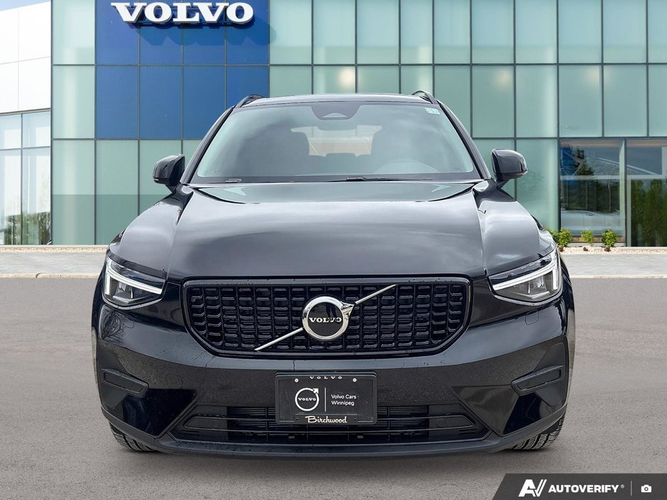 2026 Volvo XC40 Core Dark Theme-5