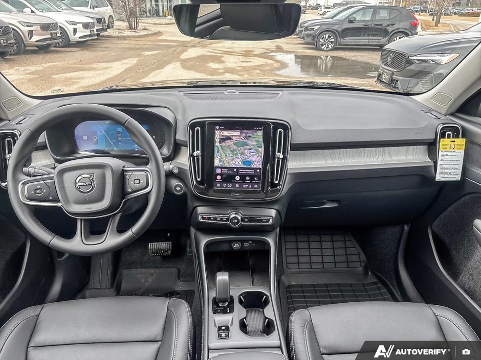 2026 Volvo XC40 Core Dark Theme-24