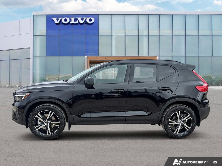 2026 Volvo XC40 Core Dark Theme-1