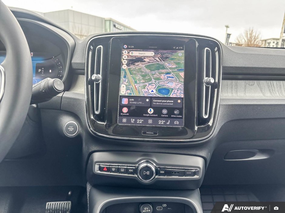2026 Volvo XC40 Core Dark Theme-19