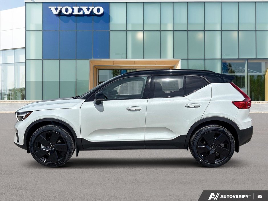 2026 Volvo XC40 Ultra Black Edition-1