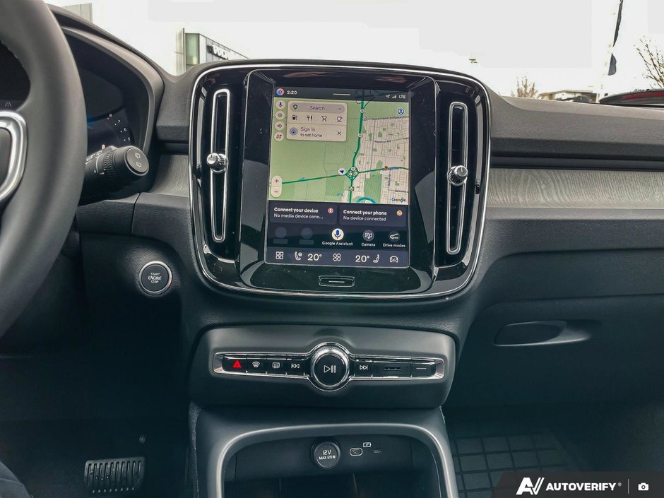 2026 Volvo XC40 Core Dark Theme-19