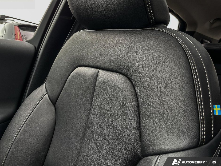 2026 Volvo XC40 Core Dark Theme-20