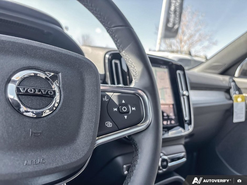 2026 Volvo XC40 Ultra Black Edition-15