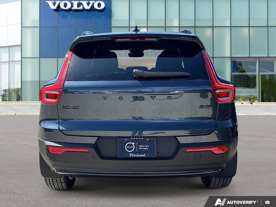 2026 Volvo XC40 Ultra Black Edition-3