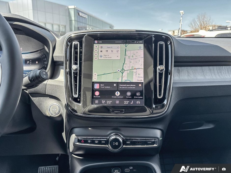2026 Volvo XC40 Core Dark Theme-18