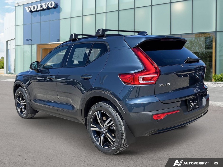 2026 Volvo XC40 Core Dark Theme-2