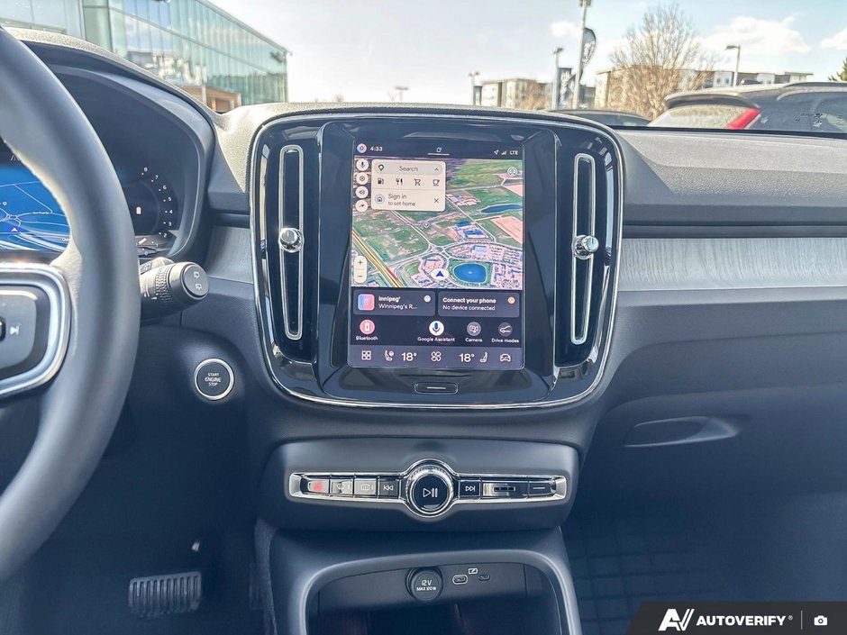 2026 Volvo XC40 Core Dark Theme-18