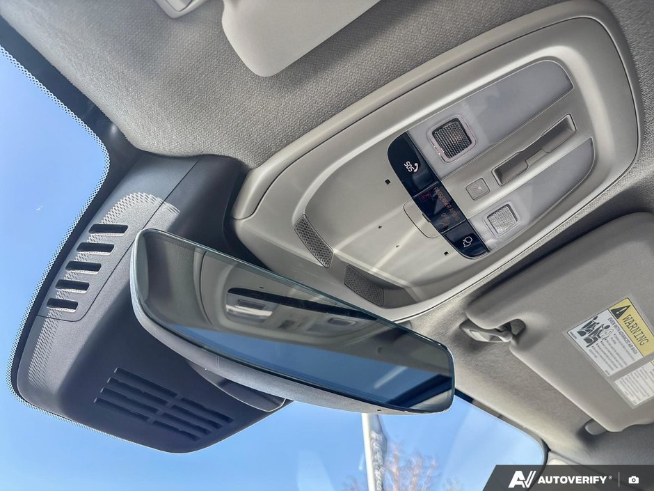 2026 Volvo XC40 Core Dark Theme-20