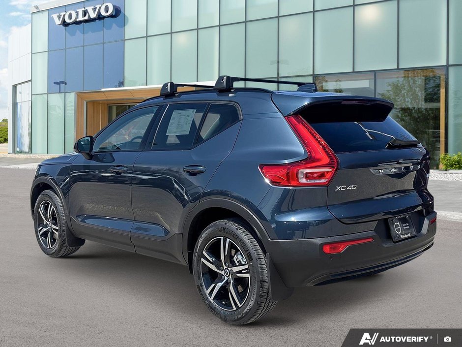 2026 Volvo XC40 Core Dark Theme-2
