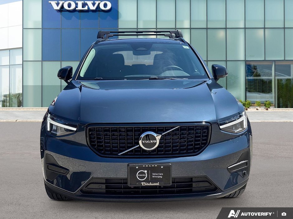 2026 Volvo XC40 Core Dark Theme-4