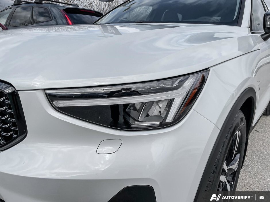 2026 Volvo XC40 Core Dark Theme-10